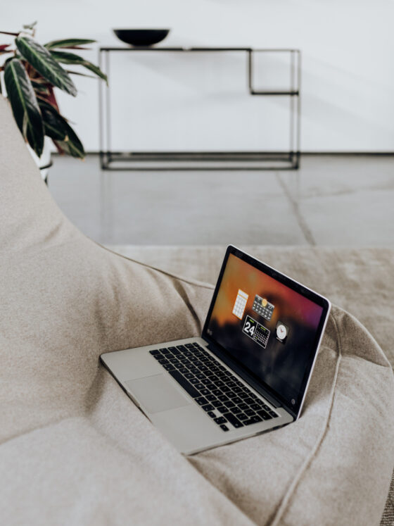 Shopify c’est quoi ? Découvrez pourquoi cette plateforme domine le e-commerce en 2025